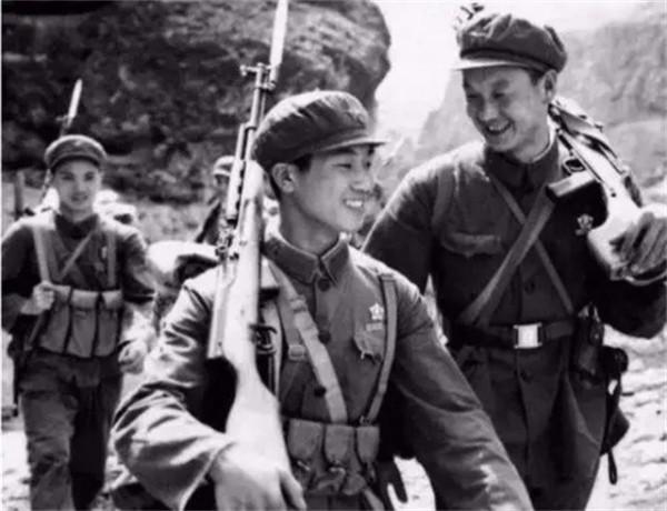 解放軍極為罕見的一次超級提拔：副團長直接被提拔為副軍長