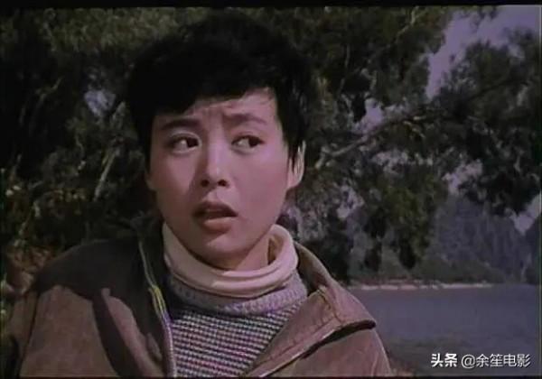 憑《廬山戀》爆紅,巔峰時“棄夫”遠走美國,張瑜近況如何? 憑《廬山戀》爆紅,巔峰時“棄夫”遠走美國,張瑜近況如何?