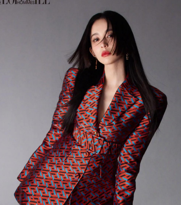 鞠婧禕終於放棄“半永久妝”，公主切造型真是純欲天花板，超好看