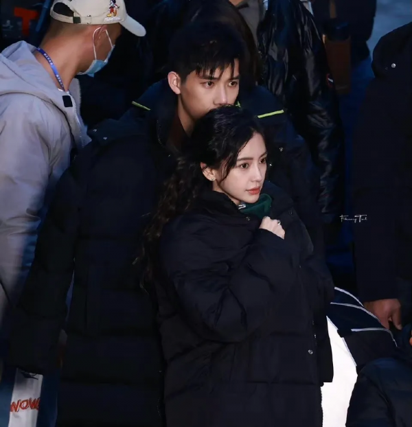 情侶頭像 l 和你的cp掛組情頭吧