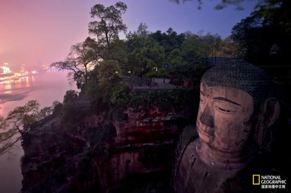 巴蜀石窟,永遠的神 巴蜀石窟,永遠的神