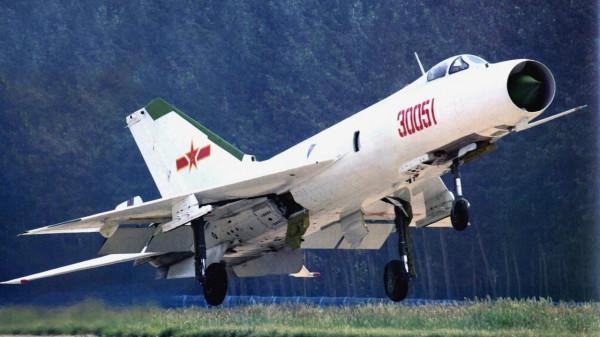 中國從法國引進的兩款尖端裝備，服役30多年，如今還是軍中主力