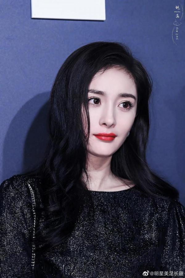 楊冪參加活動圖 楊冪參加活動圖