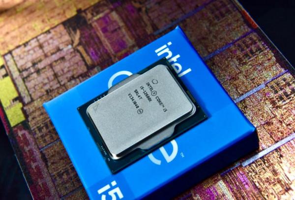 12代酷睿i5/i9處理器首測 功耗大幅降低效能炸裂