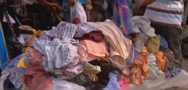 非洲小夥賣舊衣服，一天能賺25萬，這些衣服都是別人捐的！紀錄片