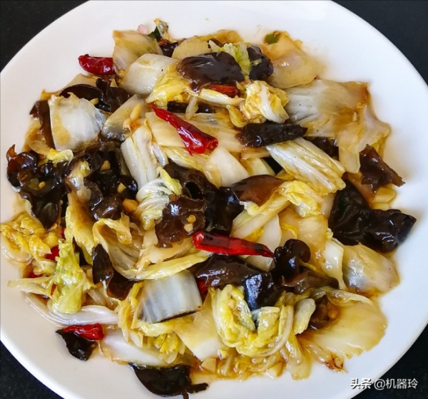 冬天寧可不吃肉,吃這10道素菜,清淡解油膩,暖胃驅寒人人吃得起 冬天寧可不吃肉,吃這10道素菜,清淡解油膩,暖胃驅寒人人吃得起