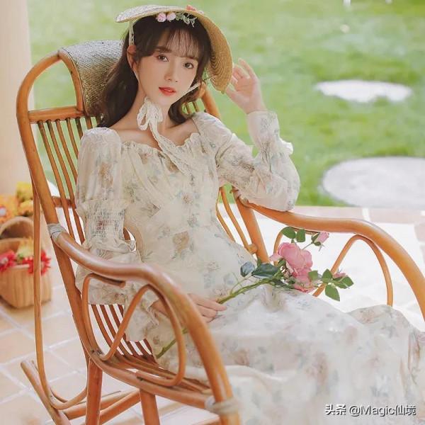 日常穿搭-刺繡公主連衣裙