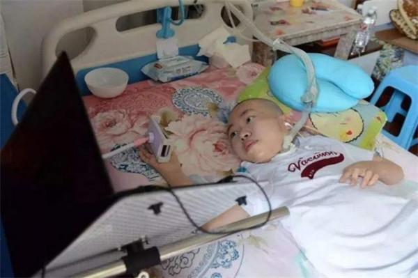 姐弟相繼患上漸凍症，父親多次想自殺，13歲少女的遺書讓人淚目