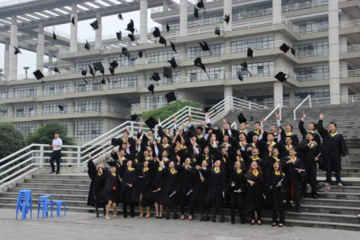 大學畢業後才發現，省外就讀和省內就讀差別大，幸虧當初沒選錯