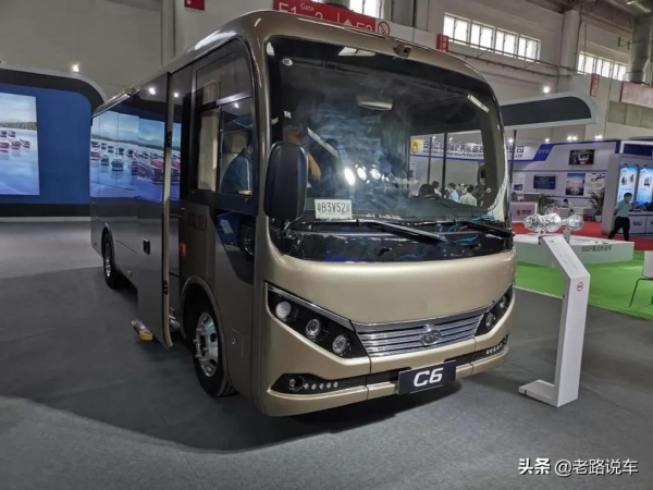 中巴車也可以很豪華——比亞迪C6純電動客車 中巴車也可以很豪華——比亞迪C6純電動客車