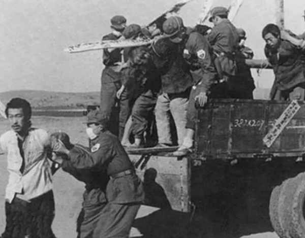 1952年,雲南一戰犯為減刑,獻出一件國寶級文物,驚動了省級領導 1952年,雲南一戰犯為減刑,獻出一件國寶級文物,驚動了省級領導