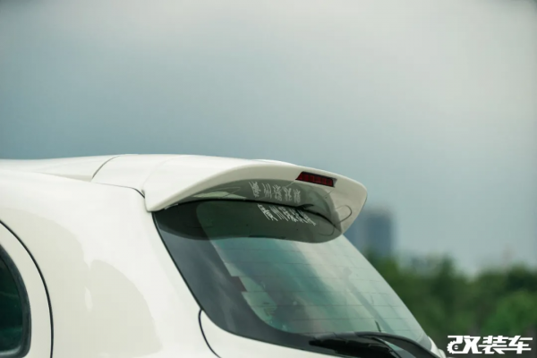 全國僅此一輛戰神GT-R的小表弟，沒想到nismo還有買菜功能