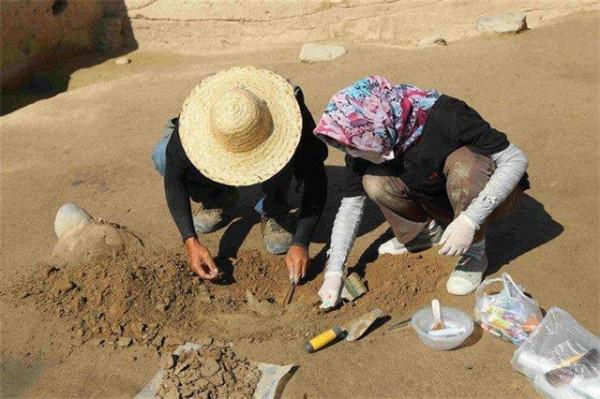 50年前，中國一場考古發現，讓專家開始懷疑歐洲歷史被篡改