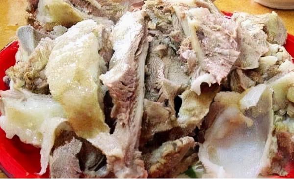 來新疆，大塊吃肉，手抓肉過癮