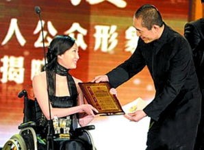 一秒之差從奧運舞臺摔落，終身殘疾，張藝謀愧疚一生的女人還好嗎