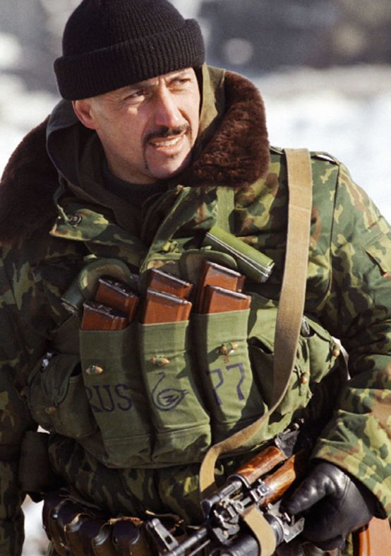 斷腿不下戰場，單挑百人搶回戰友遺體，俄羅斯&OpenCurlyDoubleQuote;平頭哥&rdquo;折服普京