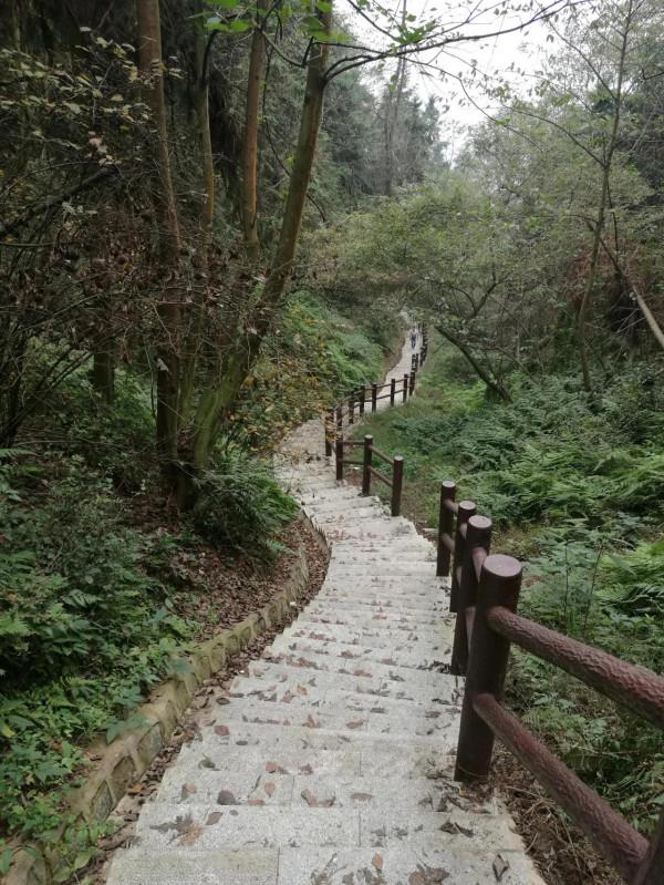 天下第三十三福地閣皂山