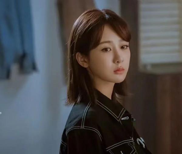 僅1天播放量破3300萬，《家有兒女》班底一出手，國產王炸劇來了