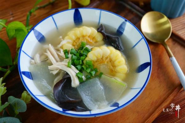 過年吃成&OpenCurlyDoubleQuote;冰墩墩&rdquo;，教你做&OpenCurlyDoubleQuote;四寶湯&rdquo;，飽腹低卡，每天喝點瘦點