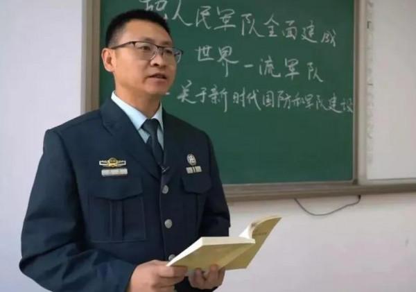 軍隊文職好不好？親身經歷告訴你軍隊文職的優劣利弊