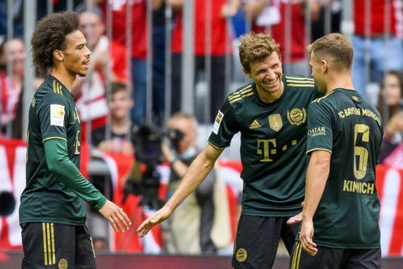 拜仁慕尼黑7球虐弱旅，德甲霸主一場比賽創下多項紀錄