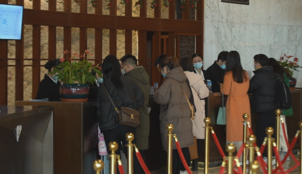 三色健康碼數字化防控 防控疫情讓遊客提前體驗冬奧“冰上氛圍”