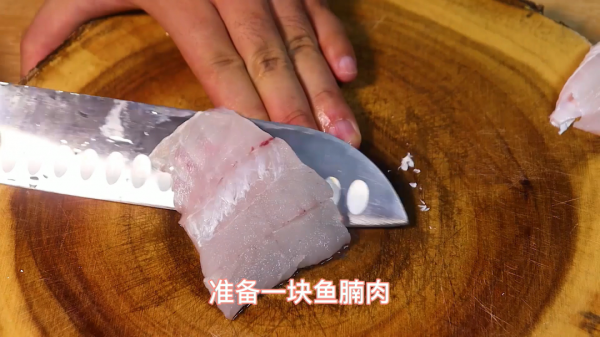 寶寶多吃魚肉好處多，這樣做挑食孩子都能吃一碗，助長個又聰明