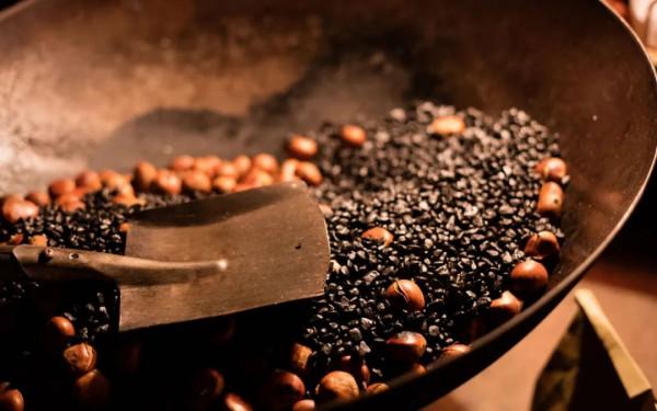 白居易晚上被凍醒,寫下一首夜雪詩,短短20個字,成為詠雪絕唱 白居易晚上被凍醒,寫下一首夜雪詩,短短20個字,成為詠雪絕唱