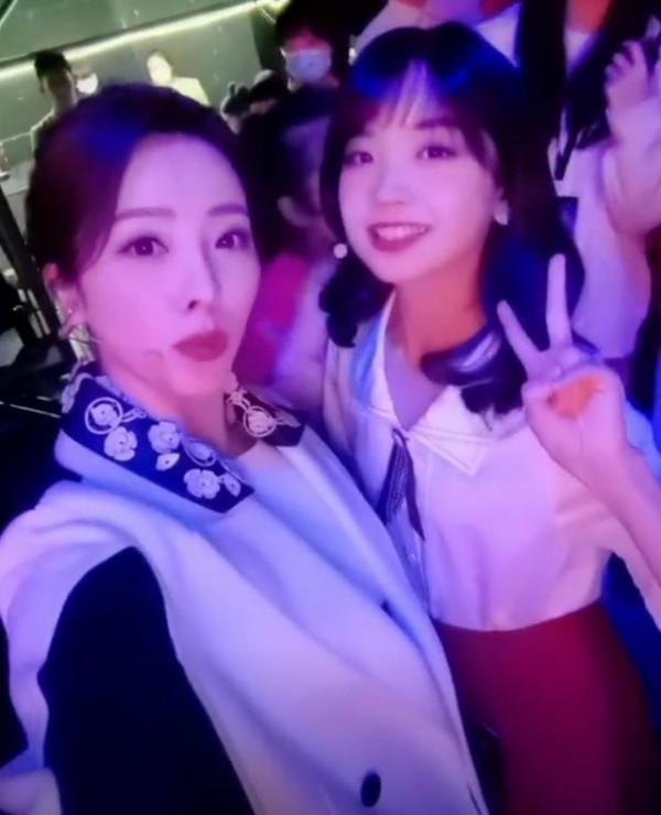 央視主持天團罕聚齊！李思思穿西裝顏值不輸王冰冰，御姐範無人敵