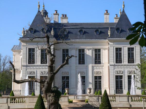 紐卡新老闆世界最貴豪宅內景曝光:自帶夜店水族館,黃金隨處可見 紐卡新老闆世界最貴豪宅內景曝光:自帶夜店水族館,黃金隨處可見