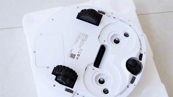 這次連水都不用你倒了，自動上下水！雲鯨J2掃拖一體機體驗