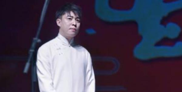 曹雲金有膽大鬧生日宴，卻沒膽惹李鶴東，這人究竟是什麼來頭呢？