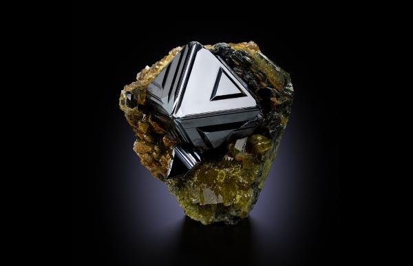 為什麼我們一定要進口鐵礦石？你真的瞭解鐵嗎？