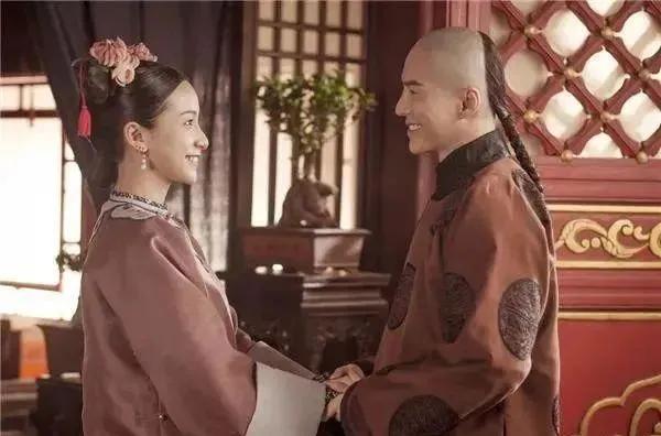 乾隆問武將要何賞賜，一個要美人一個啥也不要，兩人命運截然相反