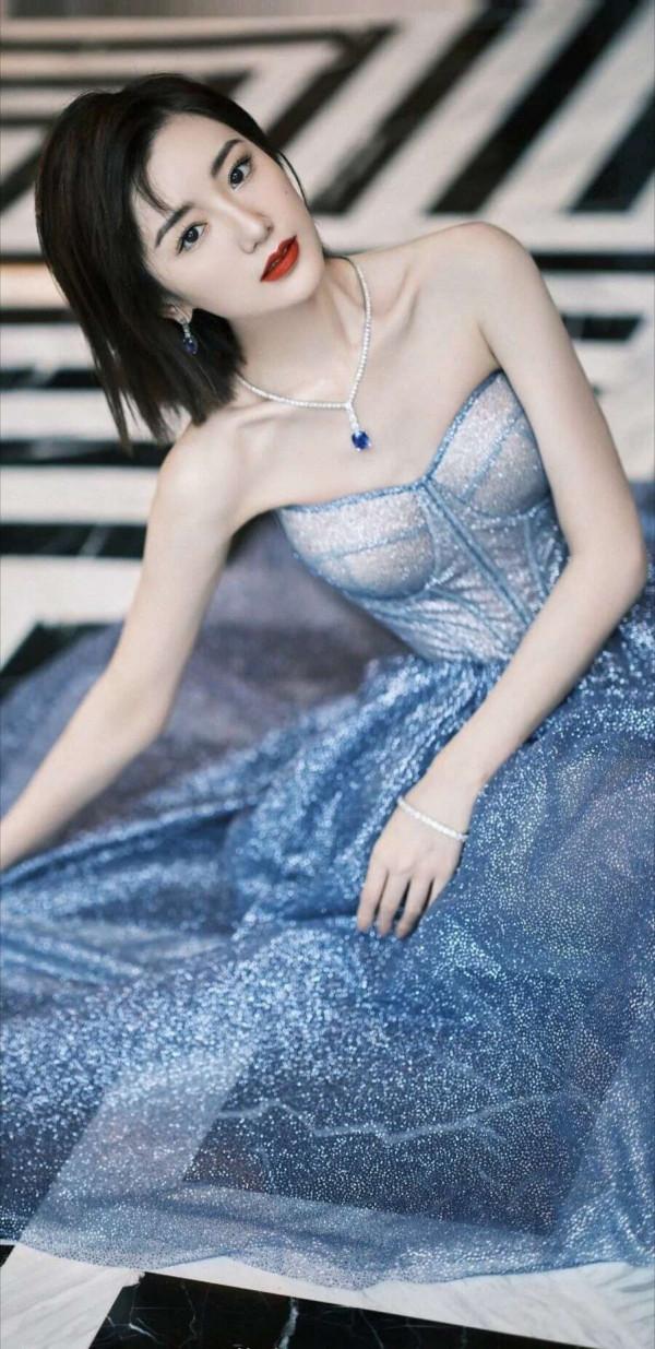 毛曉彤美圖合輯