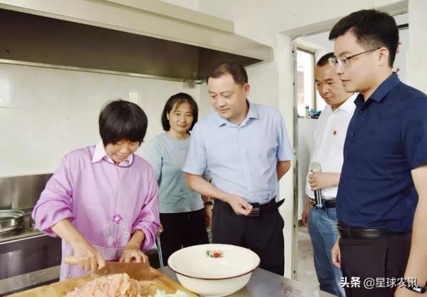 村幹部們可以在村裡吃工作餐嗎?|村委會設定食堂是否合理合規? 村幹部們可以在村裡吃工作餐嗎?|村委會設定食堂是否合理合規?