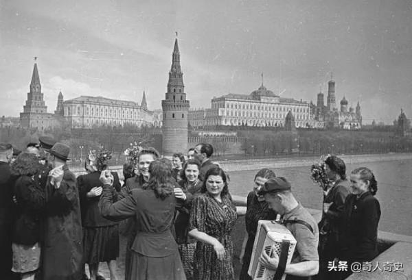 劫持飛機逃難到中國,卻在中國坐了8年牢,回國後發現國家沒了 劫持飛機逃難到中國,卻在中國坐了8年牢,回國後發現國家沒了