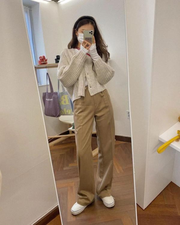 今冬流行“上短+下長”，小個子這樣穿，時髦又顯高