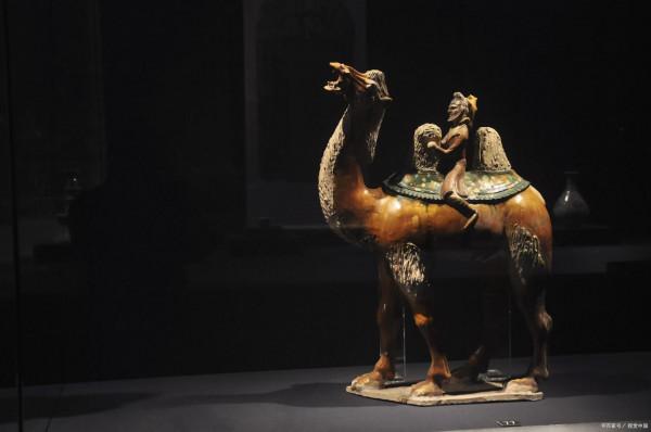 唐三彩究竟價值多少? 唐三彩究竟價值多少?