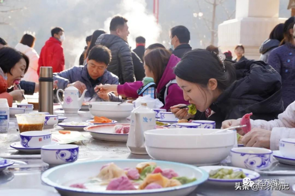 山東景區亮相粉雪，冬季旅遊放大招，“千人餃子宴”冬至日開席