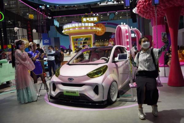 54臺全球首發車亮相廣州車展 新能源汽車更受觀眾追捧