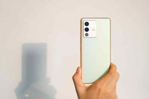 vivo S12 Pro評測：效能出眾，輕薄機身下的影像先鋒