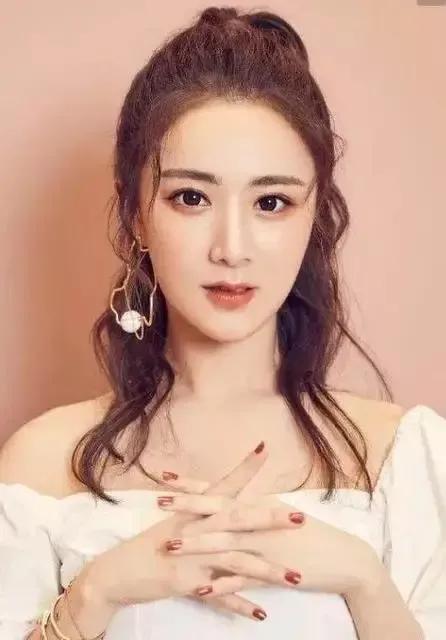 三位85後女性在歲末給全國網友奉獻三部精彩的壓軸大戲