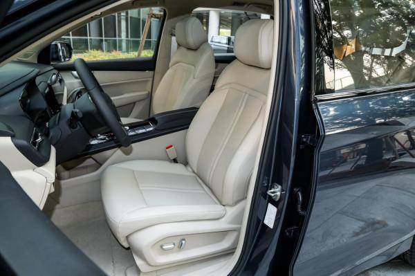 想買舒適省油的MPV，不妨看看這兩款，配矩陣式大燈、後排出風口