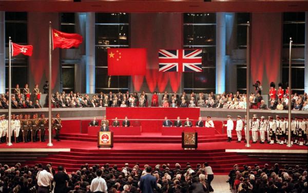1997年香港迴歸在即,英艦故意闖入南海搞事情,中國海軍教他做人 1997年香港迴歸在即,英艦故意闖入南海搞事情,中國海軍教他做人