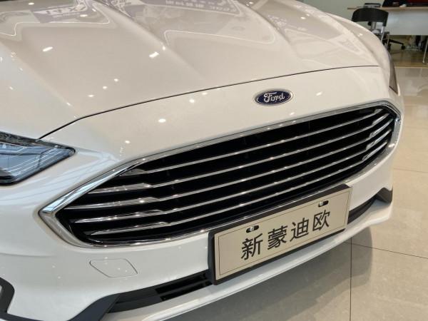 探店實拍福特蒙迪歐,操控出色的合資B級車!值得入手嗎? 探店實拍福特蒙迪歐,操控出色的合資B級車!值得入手嗎?