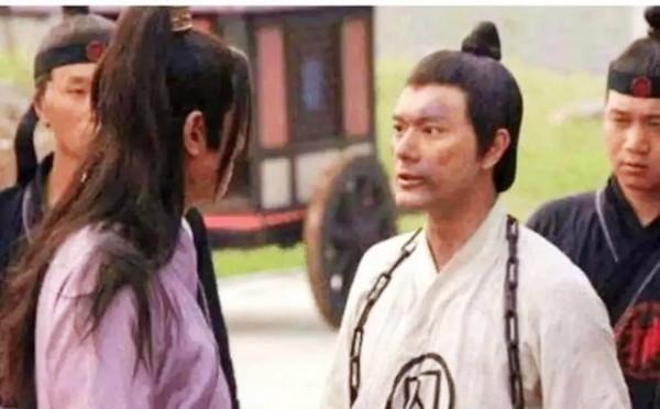 王伽押解70名囚犯，將枷鎖去掉讓其自由行動，結果囚犯一個都沒跑