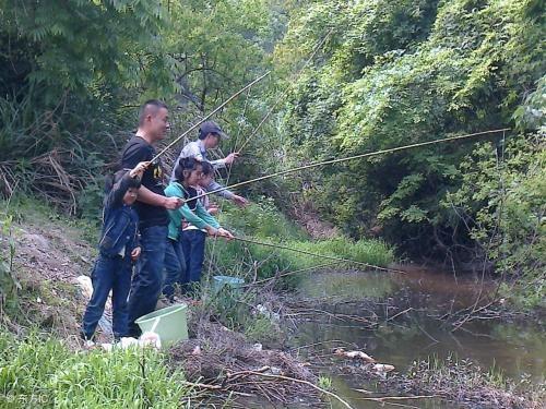 秋天愛吃龍蝦？還不帶上裝備出動，釣龍蝦的全套攻略送給大家
