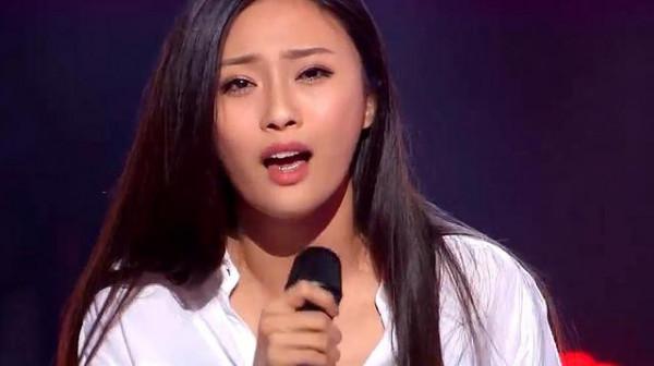 七年前互為對手的張碧晨和陳冰同上好聲音中秋晚會,待遇相差巨大 七年前互為對手的張碧晨和陳冰同上好聲音中秋晚會,待遇相差巨大