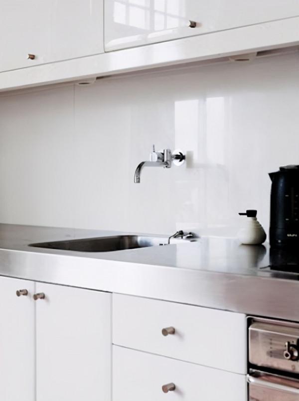 入住兩年的新房子,今天站出來說實話:廚房檯面能不能裝不鏽鋼? 入住兩年的新房子,今天站出來說實話:廚房檯面能不能裝不鏽鋼?